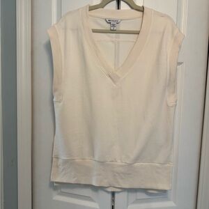 Athleta Off-White V-Neck Muscle Tee